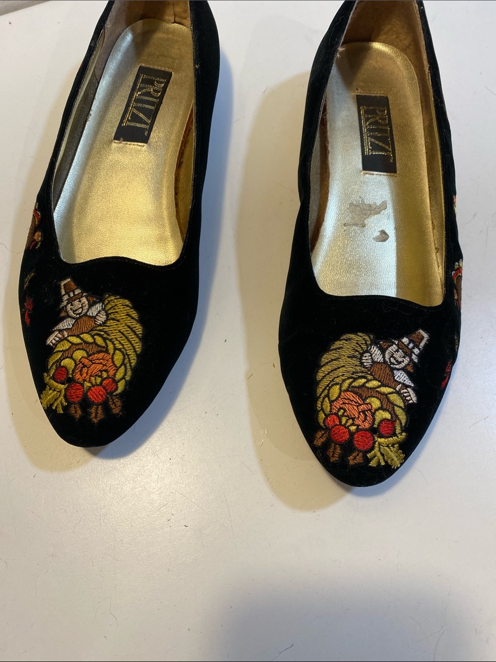 PRITZI Vintage Hollidays Black Floral Embroidered Halloweeb Ballet Flats Sz 9M - Picture 4 of 9